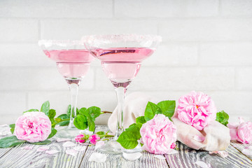 Pink rose cocktail Rice ‘n’ Roses
