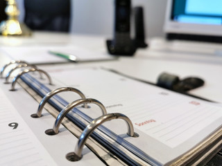 Kalendarium aus Papier