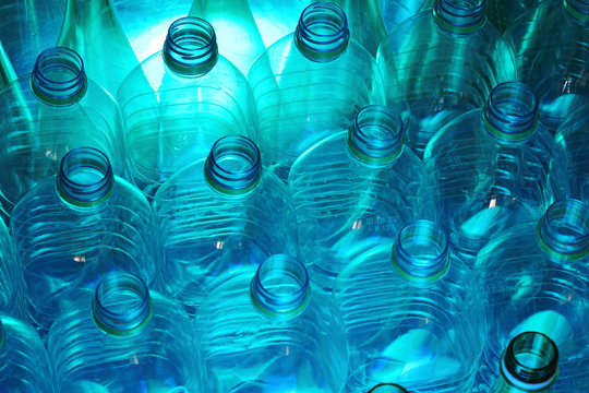 recycling of plastic bottles and selective sorting