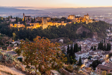 Fototapeta premium Alhambra in Granada during the sunset, Spain.