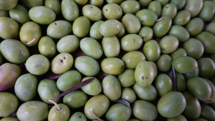 Raw Olives