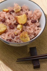 秋の味覚　栗おこわ