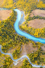 Foto op Plexiglas luchtfoto van het landschap van kanas in de herfst © chungking