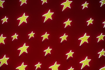 赤と黄色の星の壁紙