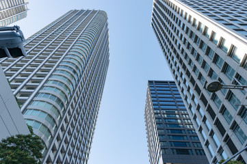 東京都港区汐留の高層ビル群の街並み