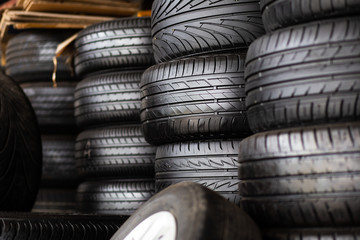 Obraz premium Many type of car tire in garage shop