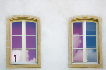 2 fenêtres avec le reflet