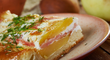 Scandinavian  stuffed  pies past