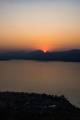 Sonnenuntergang am Gardasee in Italien