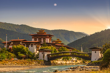 The famous Punakha Dzong in Bhutan - obrazy, fototapety, plakaty