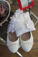 The composition of the bride, shoes, rings. Fees of the bride before the wedding. flat lay, copy space, top view