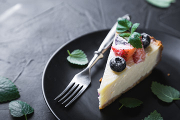 Cheesecake with Fresh Berries and Mint