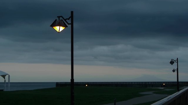 海岸の街燈