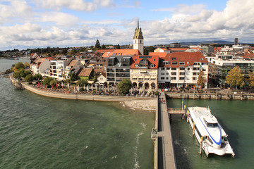 Fototapeta na wymiar Blick auf Friedrichshafen am Bodensee