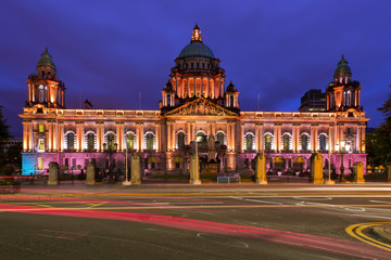 Illuminated Belfast City Hall, Belfast, Northern Ireland - obrazy, fototapety, plakaty