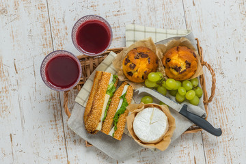 手作りサンドイッチ Homemade sandwich lunch set at a picnic