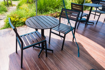 Table and chairs in a coffee shop.