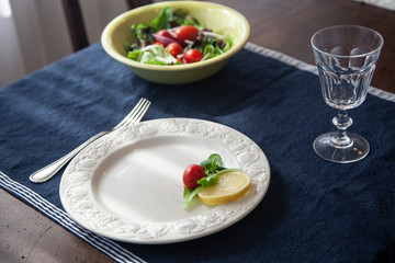 Elegant table mise en place 