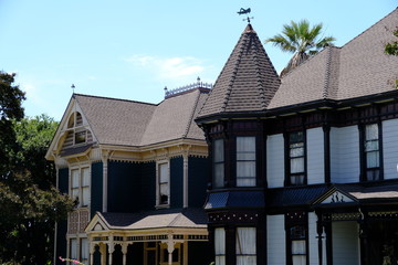  Details and facade elements of buildings in Los Angeles