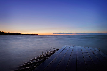 Obraz na płótnie Canvas sunset on lake