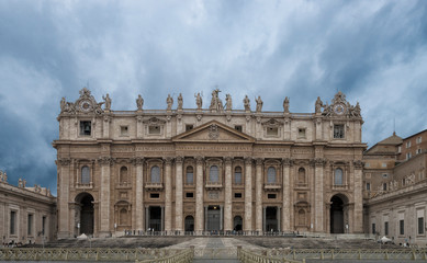 Fototapeta na wymiar Main facade of St. Peter's Basilica in the Vatican
