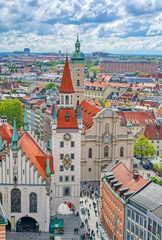 Obraz premium The Old Town Hall located in the Marienplatz in Munich, Germany.