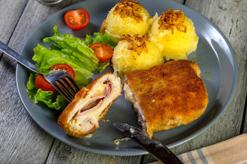 Cutlet cordon bleu.