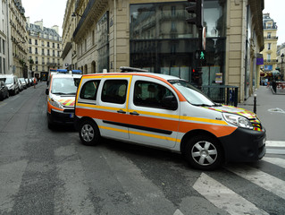 Fototapeta na wymiar french ambulance car on the street