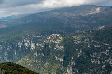 Fototapeta na wymiar Gorges du Loup du coté de Courmes
