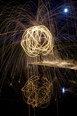 crazy ball light trails from steel wool