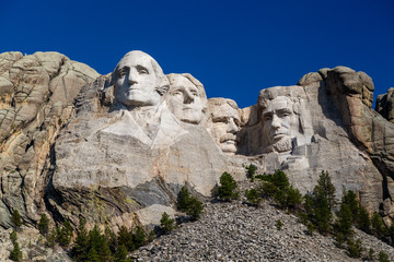 mount rushmore monument in south dakota