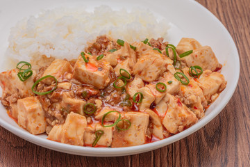 麻婆豆腐丼