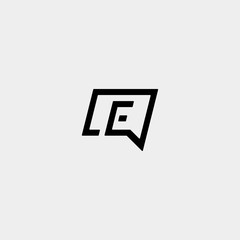 Fototapeta premium Letter E Chat Logo Template Vector Design