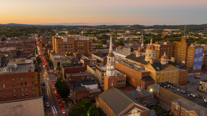 Aerial Perspective Over Downtown City Center York Pennsylvania at Sunset - obrazy, fototapety, plakaty