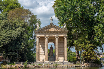 Lake and building in Borghese garden