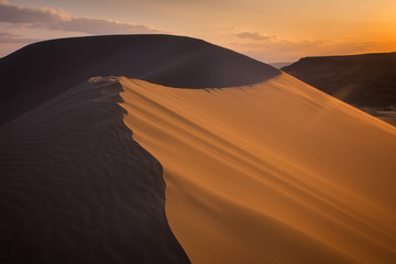 Fototapeta na wymiar The Sunset in Desert