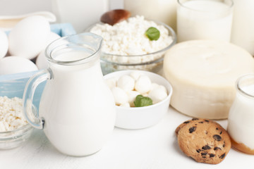 Obraz na płótnie Canvas English morning breakfast with milk and cookies