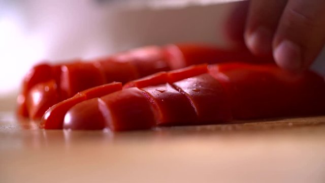 taglio pomodoro