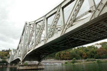 Pont de Lyon vu par dessous