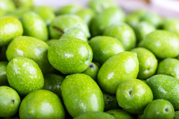 Fresh green olives / raw olives 