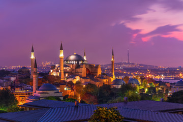 Fototapeta na wymiar Hagia Sophia in the Istanbul skyline, beautiful evening view