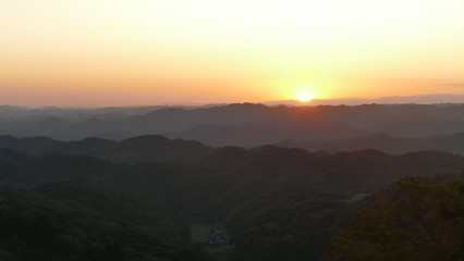 夕焼けと山並み　常陸太田市
