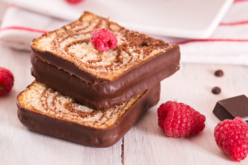 Marble cake  with raspberries.