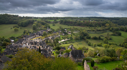 Fototapeta na wymiar Turenne im Vallée de la Dordogne in Frankreich