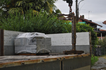 forklift with heavy load
