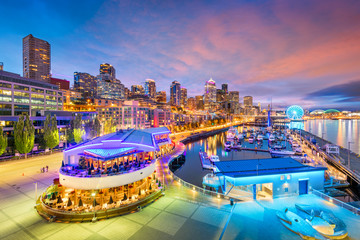 Fototapeta na wymiar Seattle, Washington, USA pier and skyline