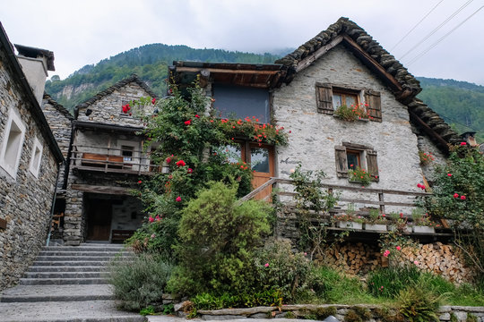 175 件の最適な ティチーノ州 画像、ストック写真、ベクター Adobe Stock