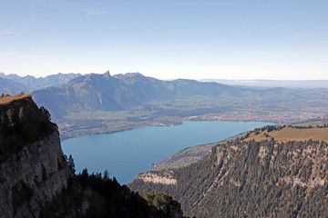 aussicht vom niederhorn, thunersee, berner alpen, schweiz 