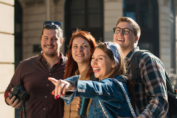 Obraz premium Group of young backpackers in the City