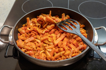 Frying gyros in a pan